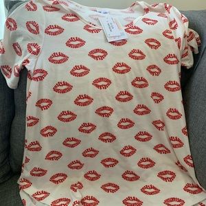 Lularoe shirt MORGAN